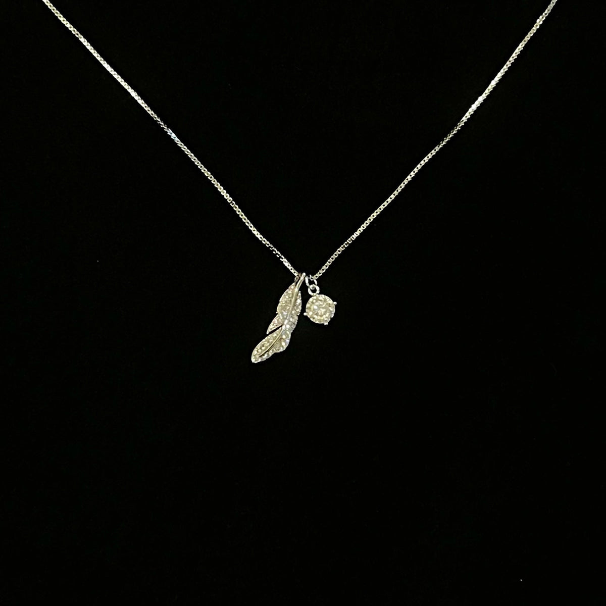 Romantic Necklace for Special Moments