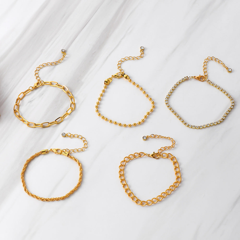 Romantic Gold Bracelet for Special Moments