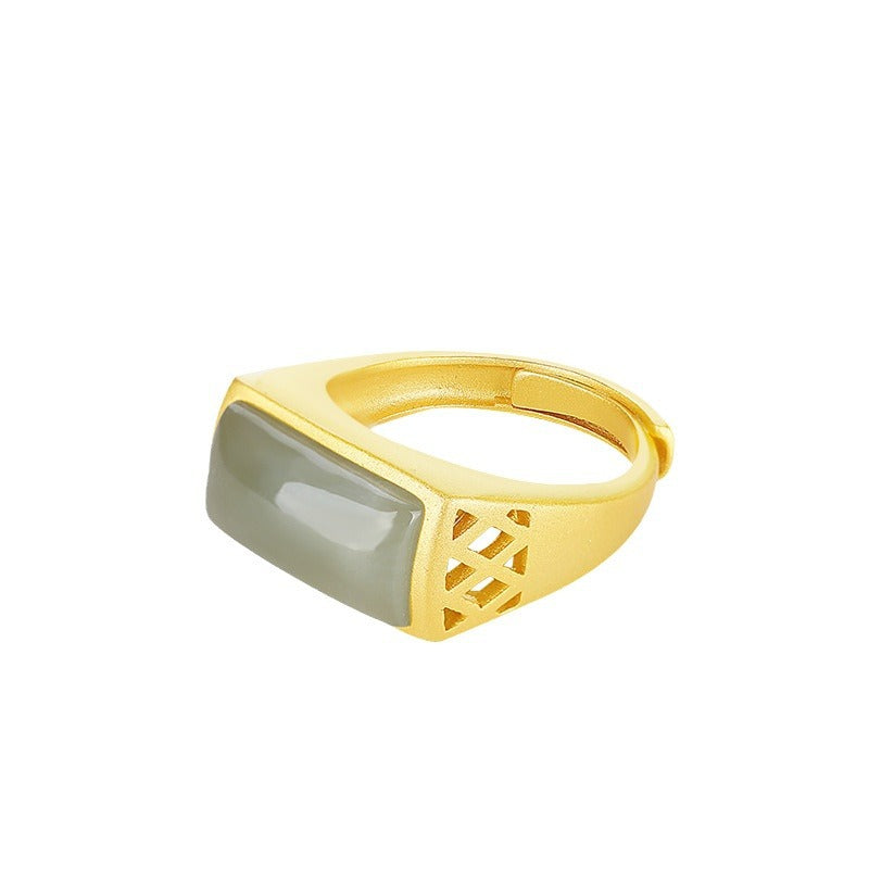 Classic Gold Ring with Timeless Appeal