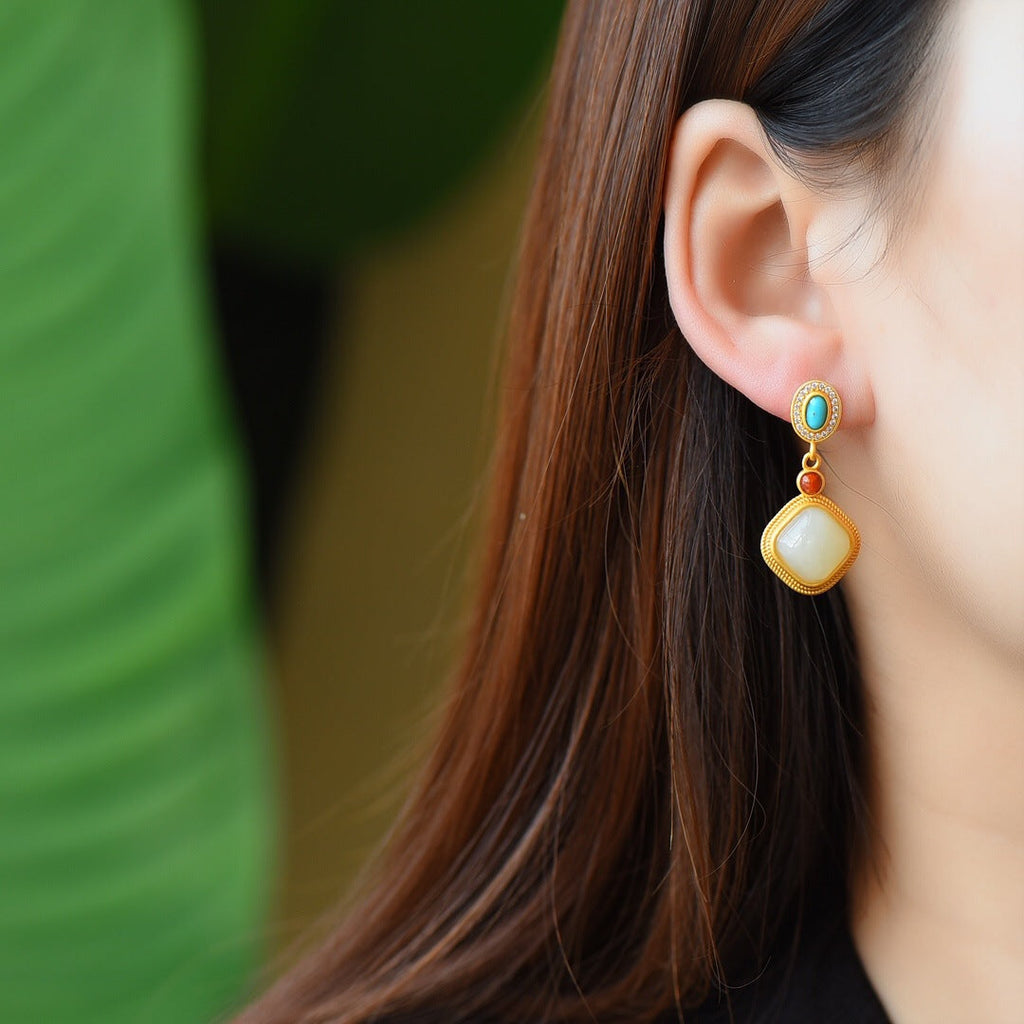 Elegant Silver Earring for Every Occasion