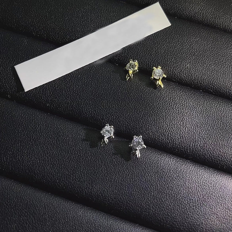 Delicate Artisan Gold Earring