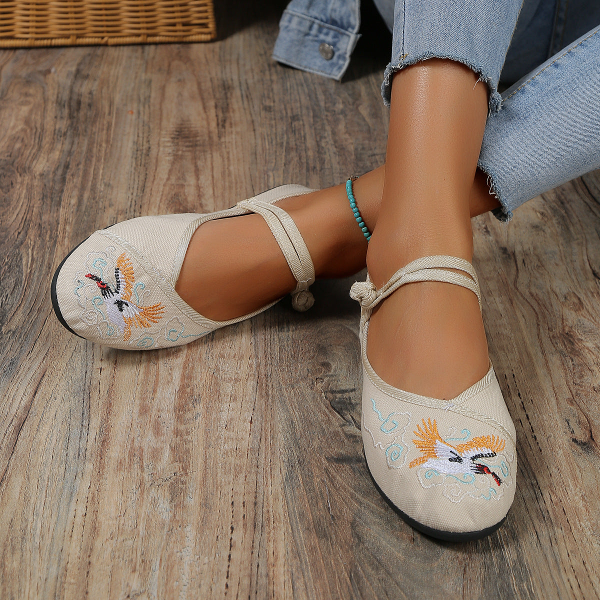 Graceful Orthopedic Shoes for Modern Look