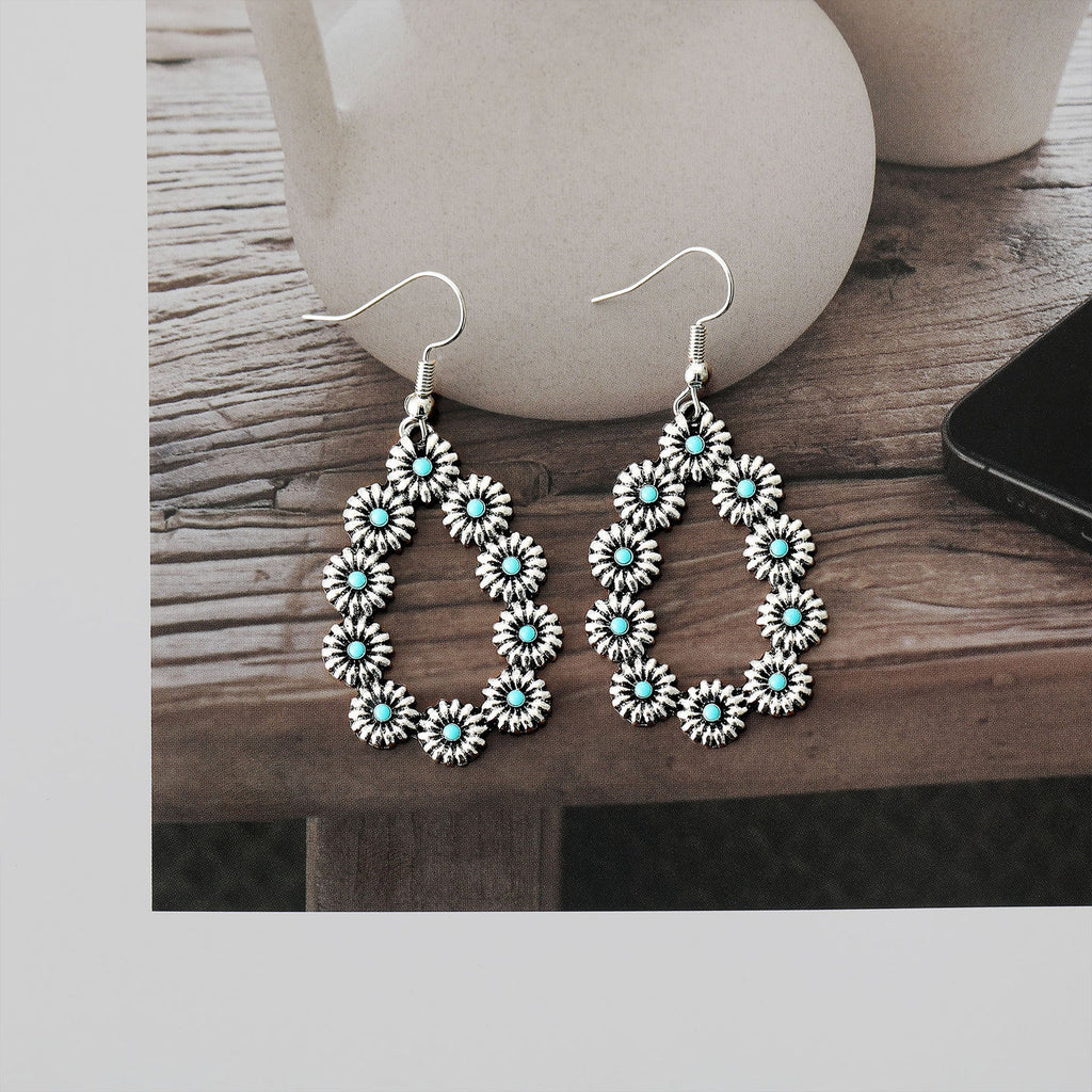 Charming Earring for Any Occasion
