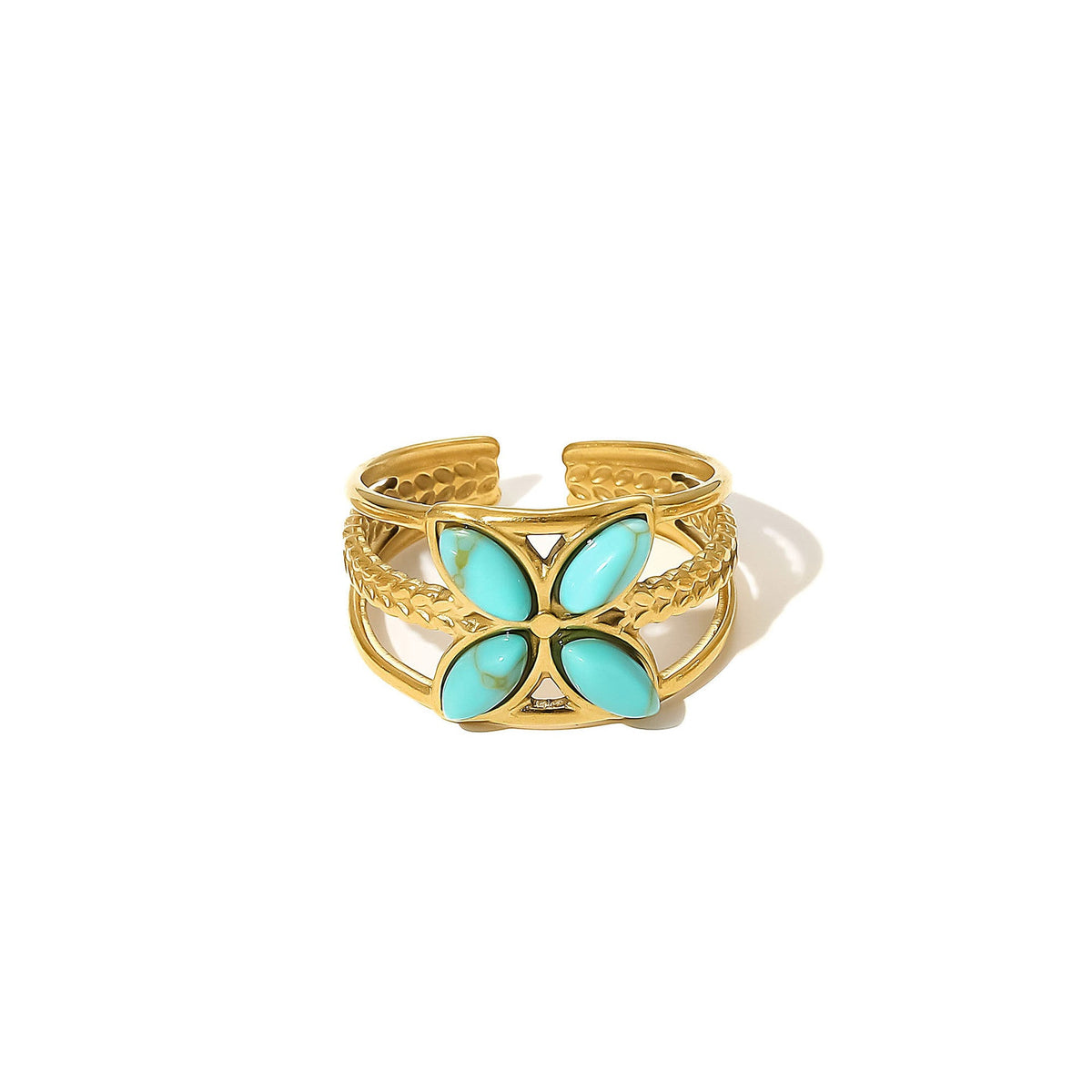 Classic Gold Bracelet with Timeless Appeal