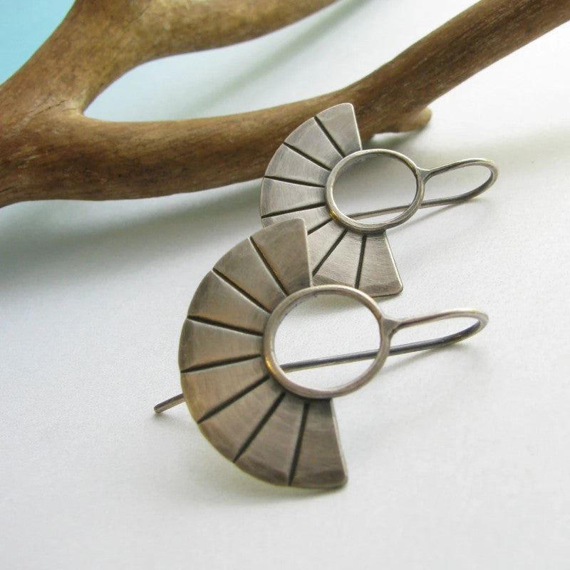 Charming Silver Earring for Any Occasion