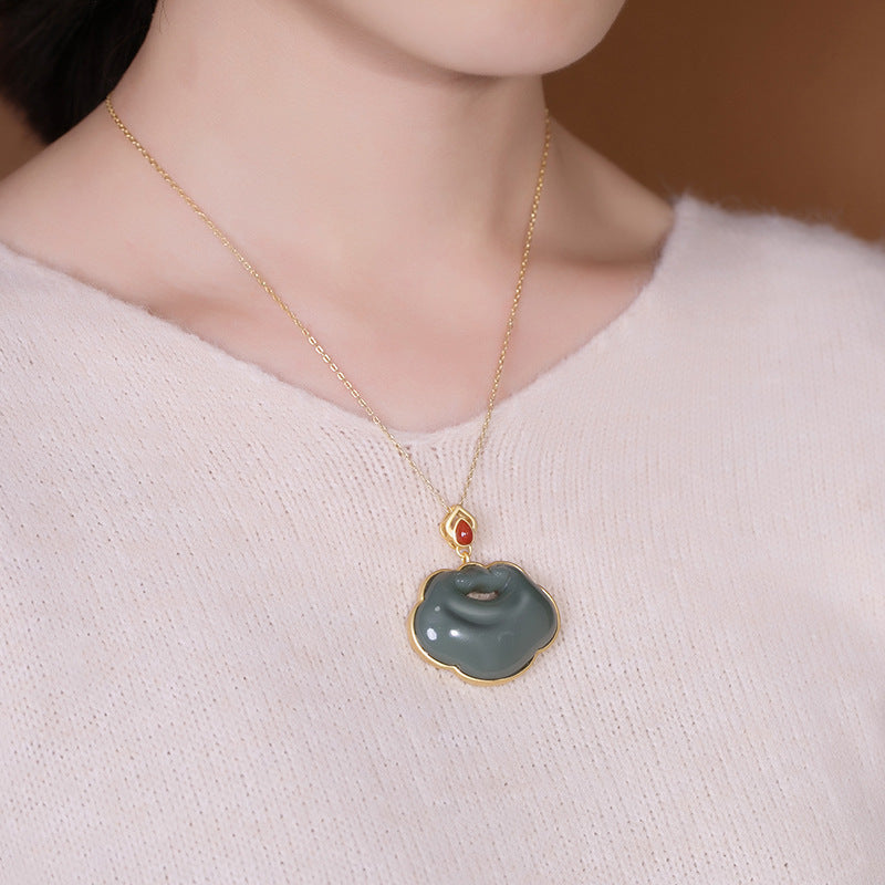 Stunning Gold Pendant for Daily Wear