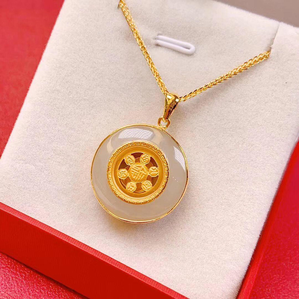 Charming Gold Necklace for Any Occasion