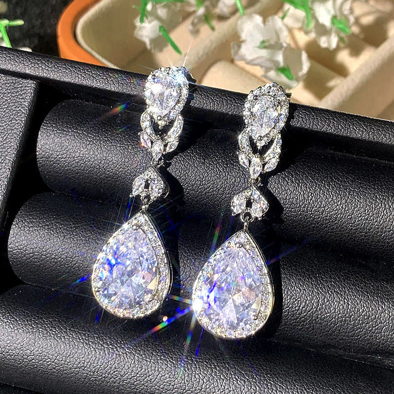 Romantic Earring for Special Moments