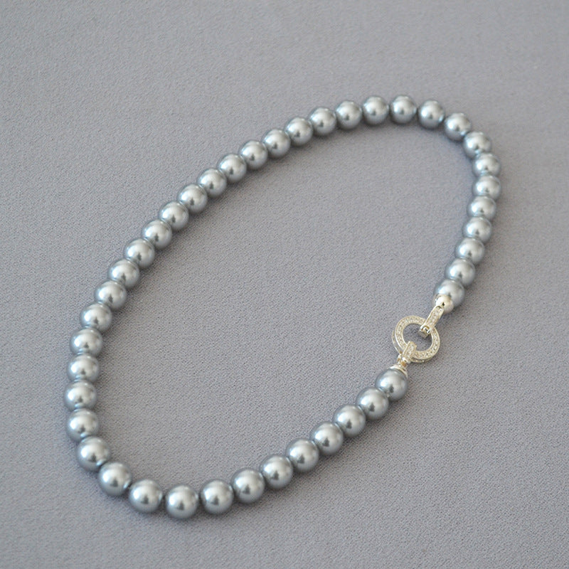 Classic Pearl Necklace with Timeless Appeal