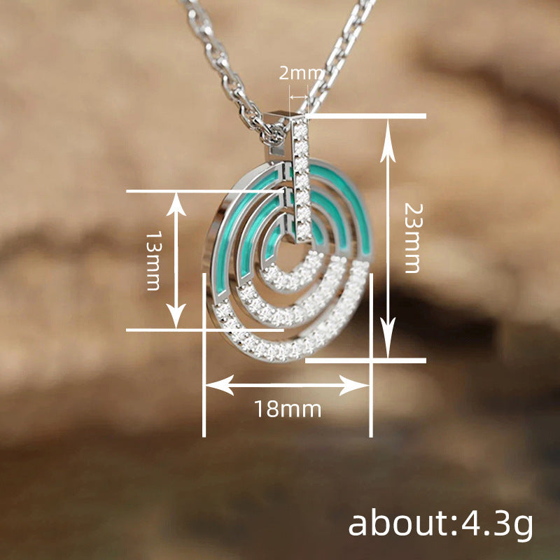 Charming Piece for Any Occasion