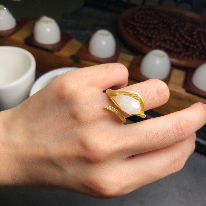 Romantic Gold Ring for Special Moments