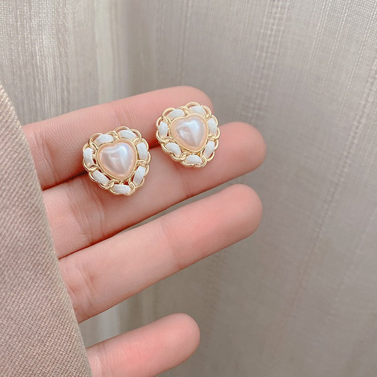 Elegant Pearl Earring for Every Occasion