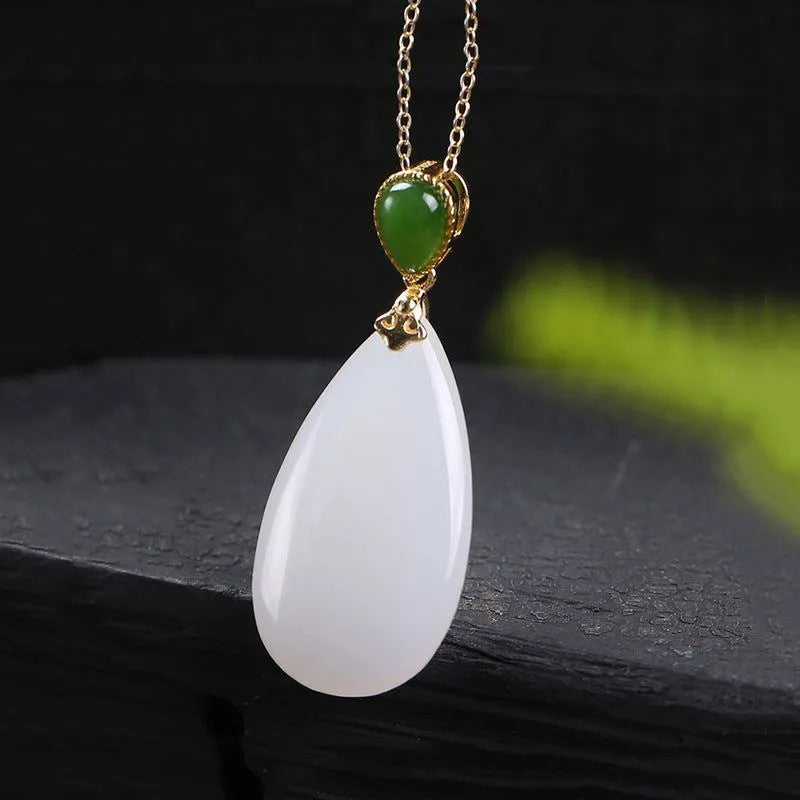 Classic Chain with Timeless Appeal
