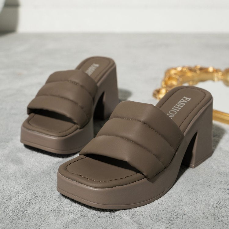 Graceful Orthopedic Sandals for Modern Look
