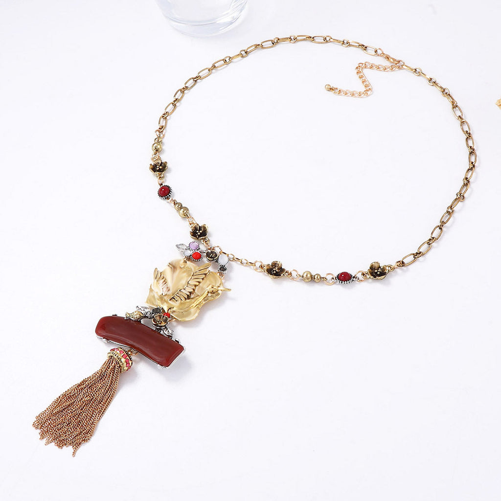 Charming Piece for Any Occasion
