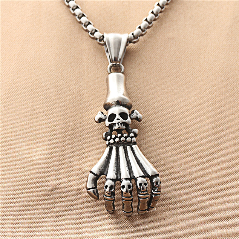 Classic Pendant with Timeless Appeal
