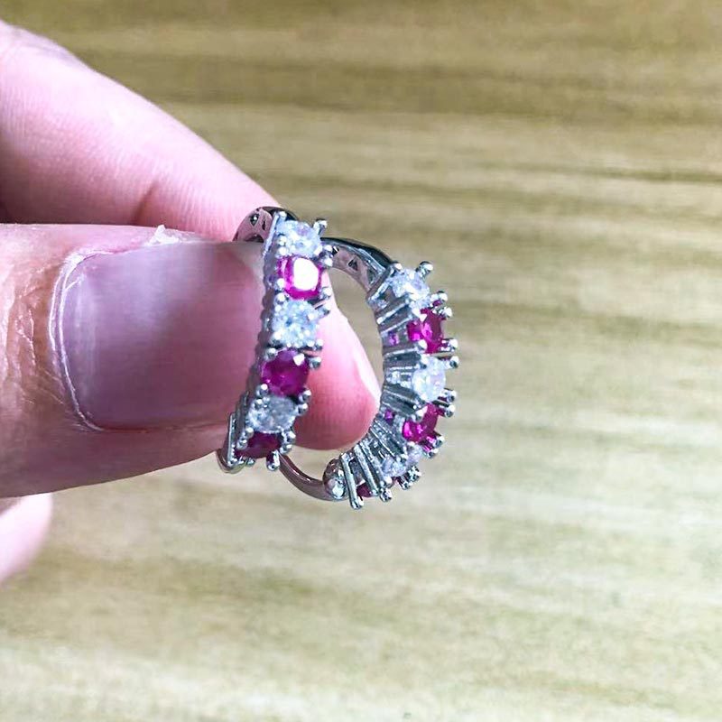 Charming Earring for Any Occasion