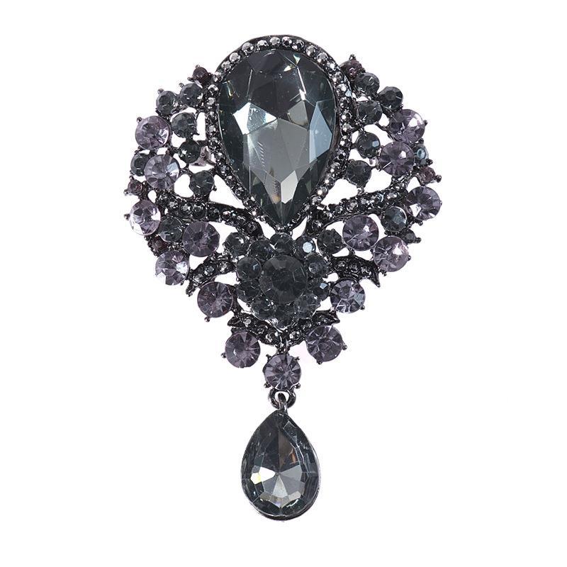 Charming Pendant for Any Occasion