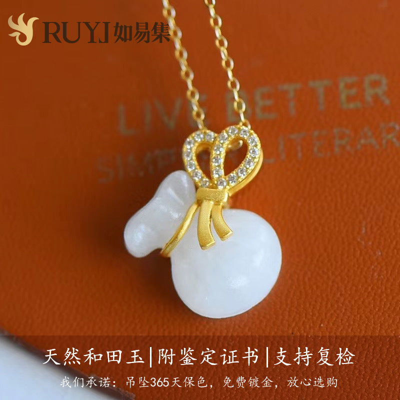 Classic Silver Necklace with Timeless Appeal