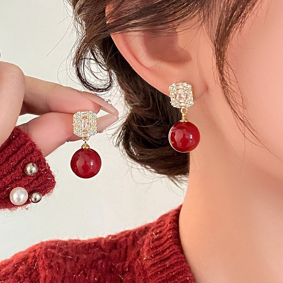 Charming Pearl Earring for Any Occasion