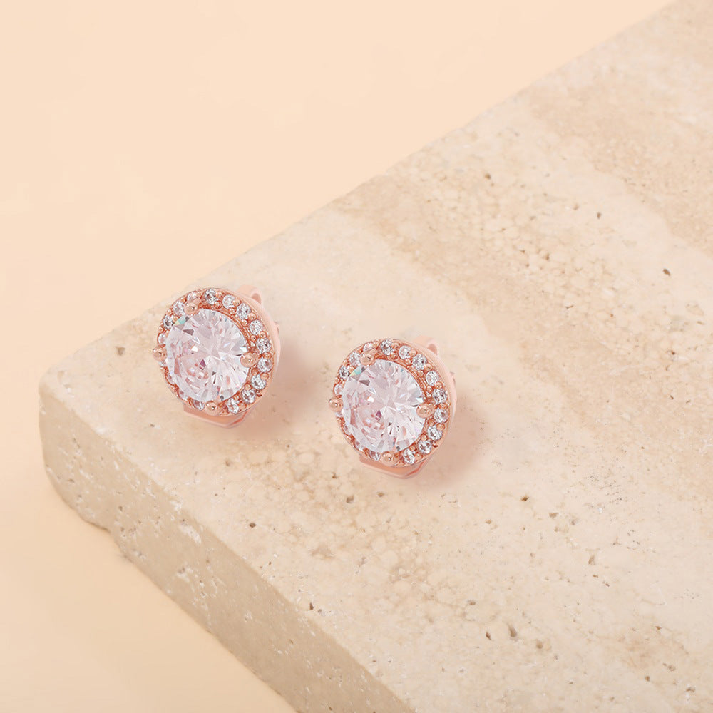 Elegant Gold Earring for Every Occasion