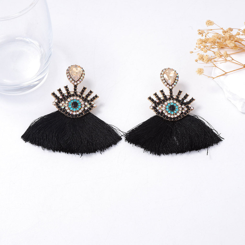 Charming Piece for Any Occasion