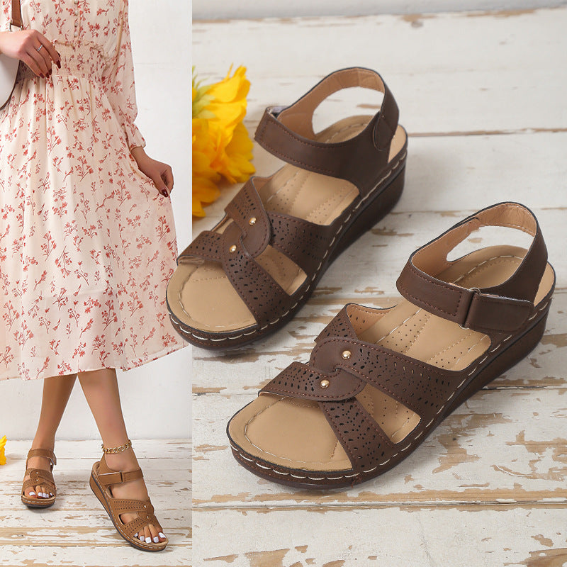 Chic Orthopedic Sandals with Unique Design
