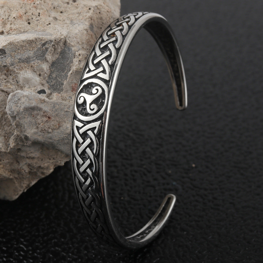 Classic Bracelet with Timeless Appeal