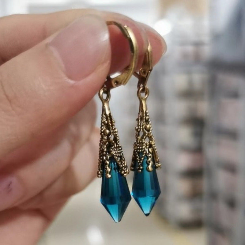 Classic Earring with Timeless Appeal