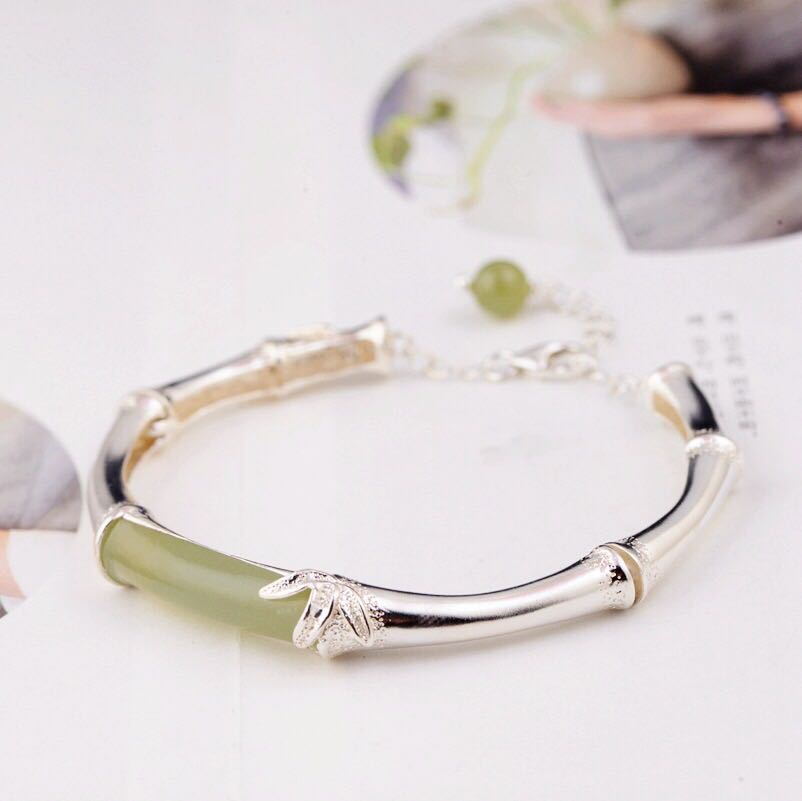 Charming Silver Bracelet for Any Occasion