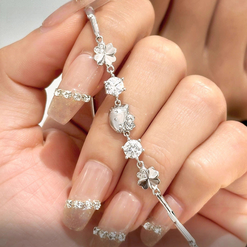 Beautiful Piece with Unique Style