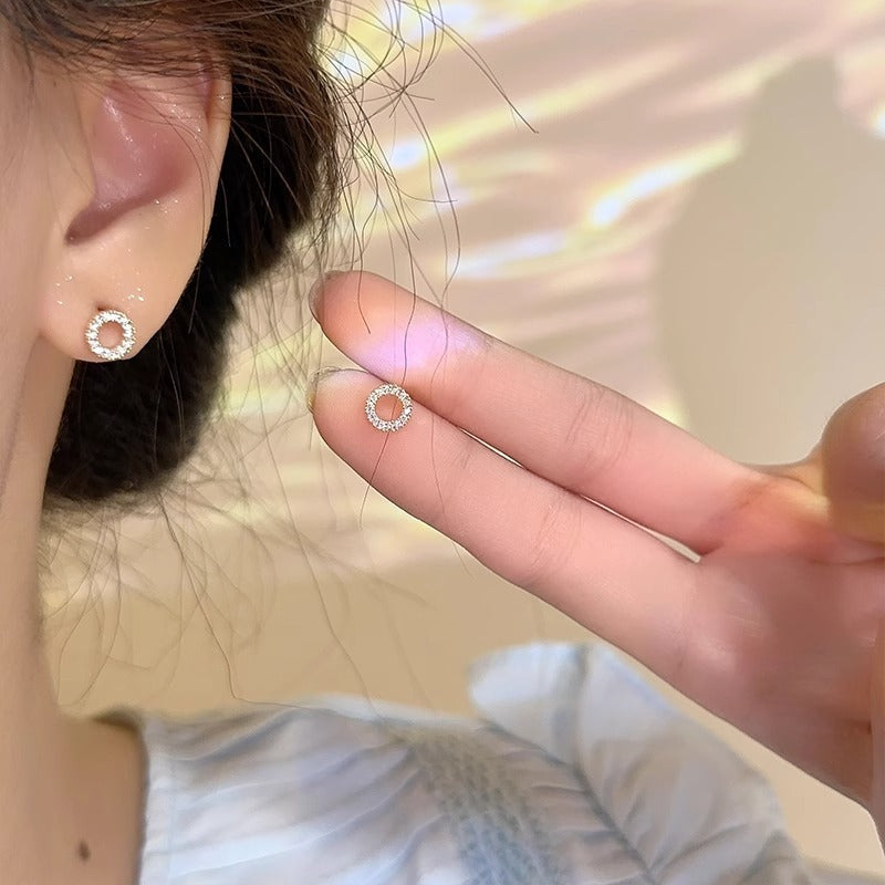 Charming Earring for Any Occasion