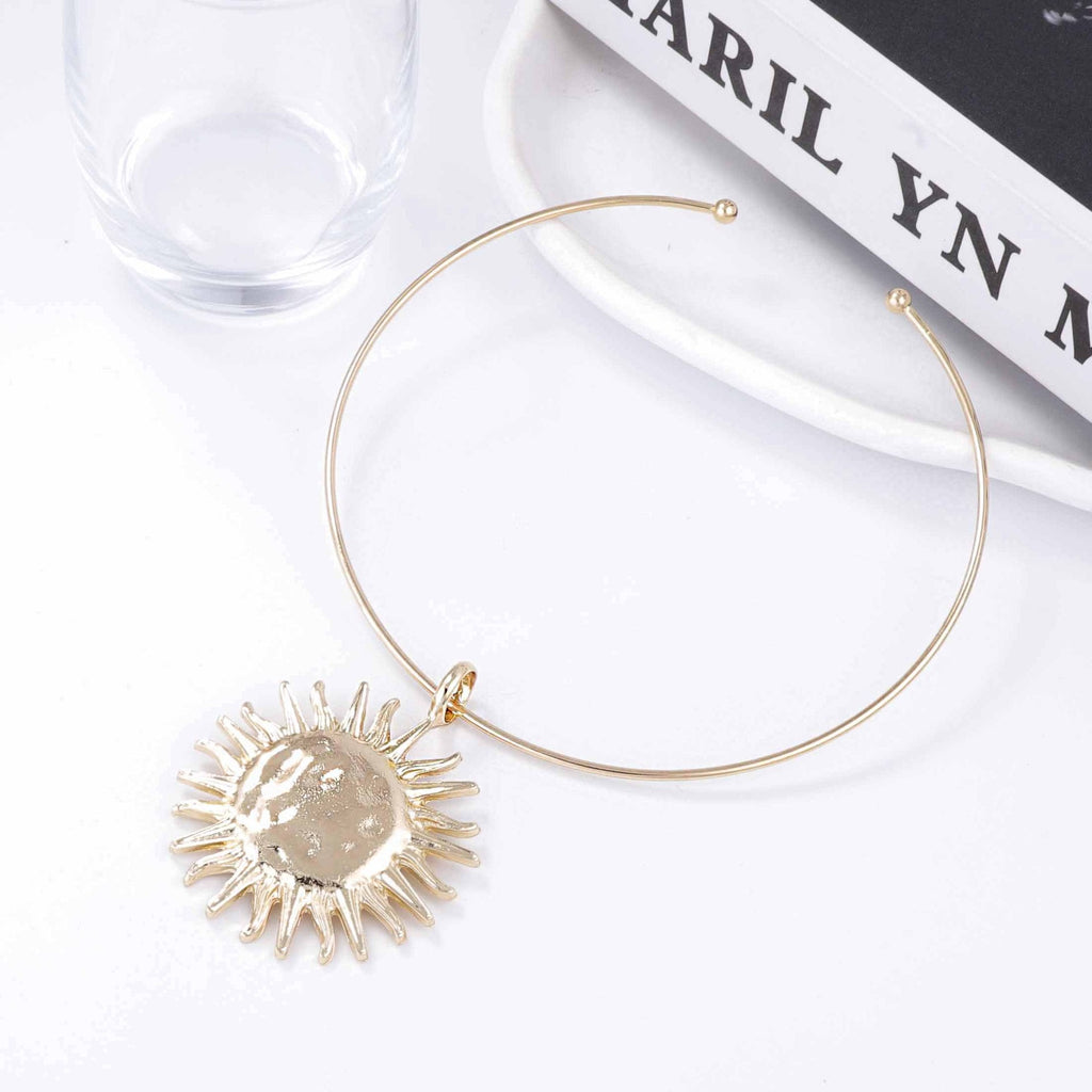 Stunning Necklace for Daily Wear