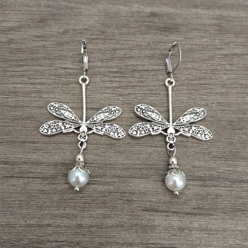Beautiful Pearl Earring with Unique Style