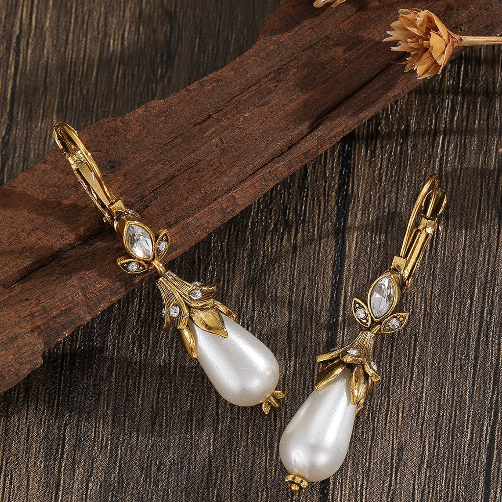 Classic Earring with Timeless Appeal
