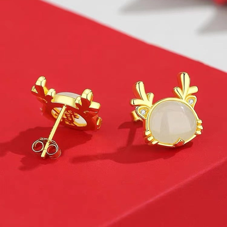 Romantic Silver Earring for Special Moments