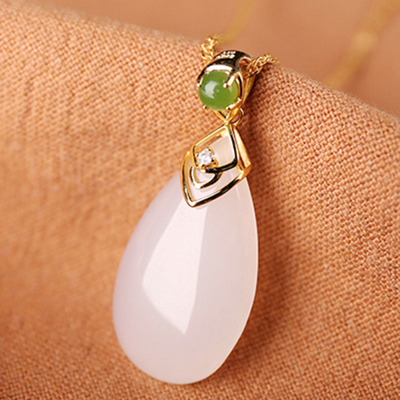 Charming Gold Necklace for Any Occasion