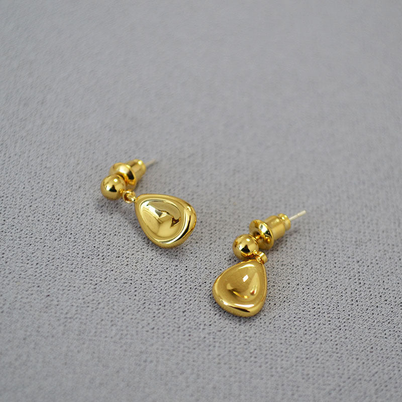 Vintage Handmade Gold Earring