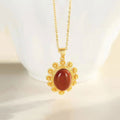 Classic Gold Pendant with Timeless Appeal