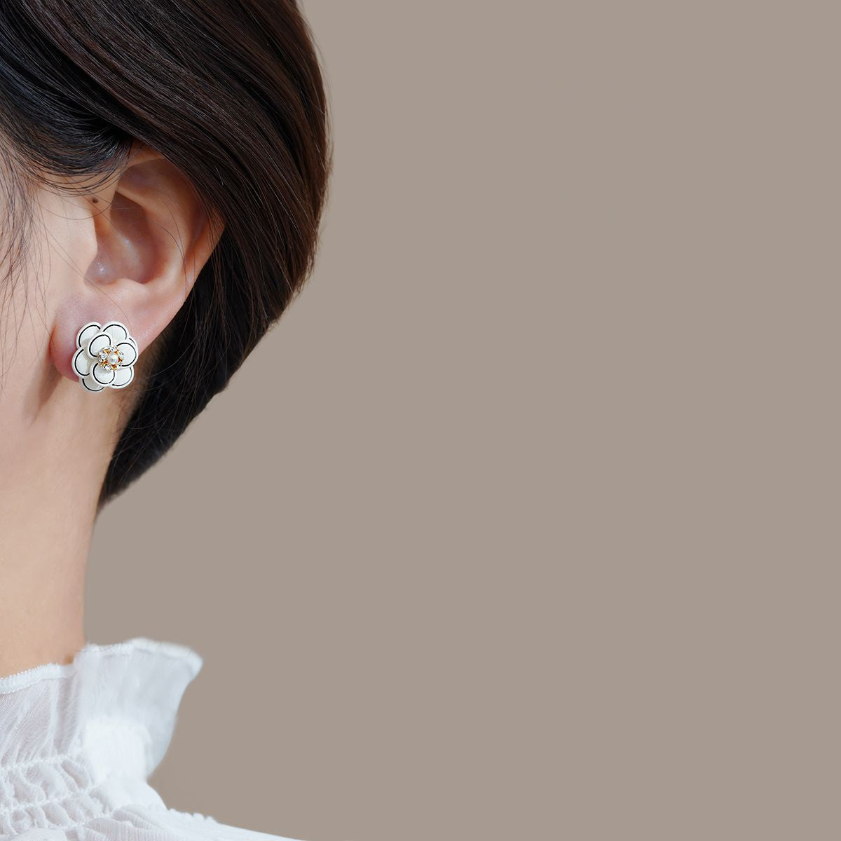 Classic Earring with Timeless Appeal
