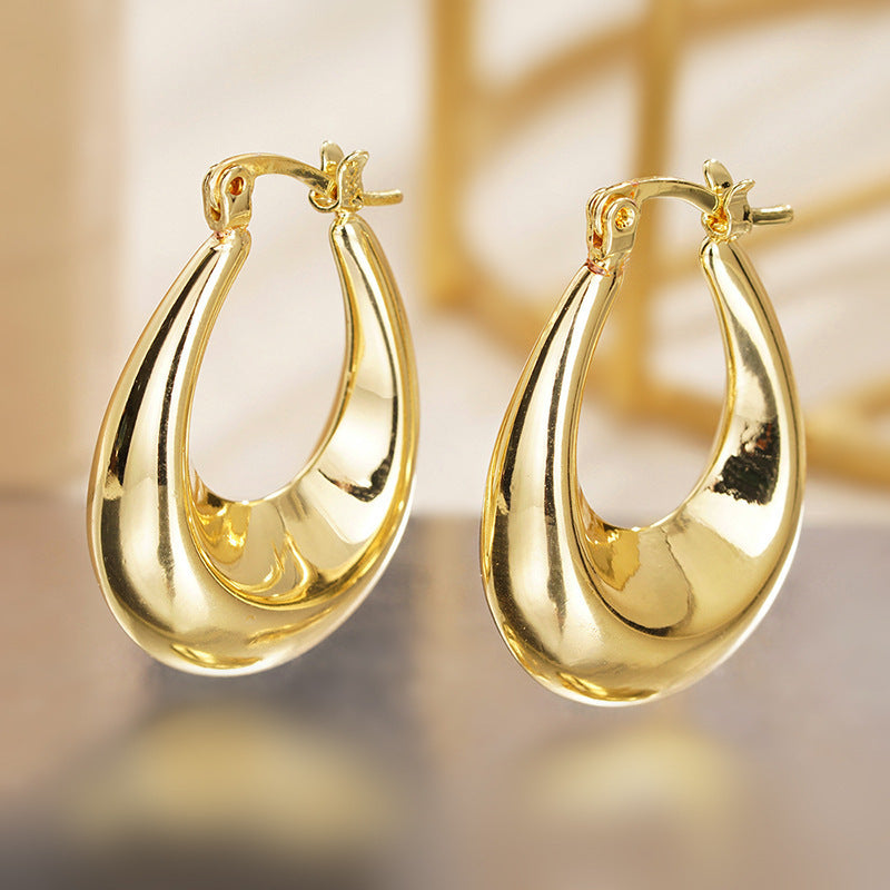 Charming Earring for Any Occasion