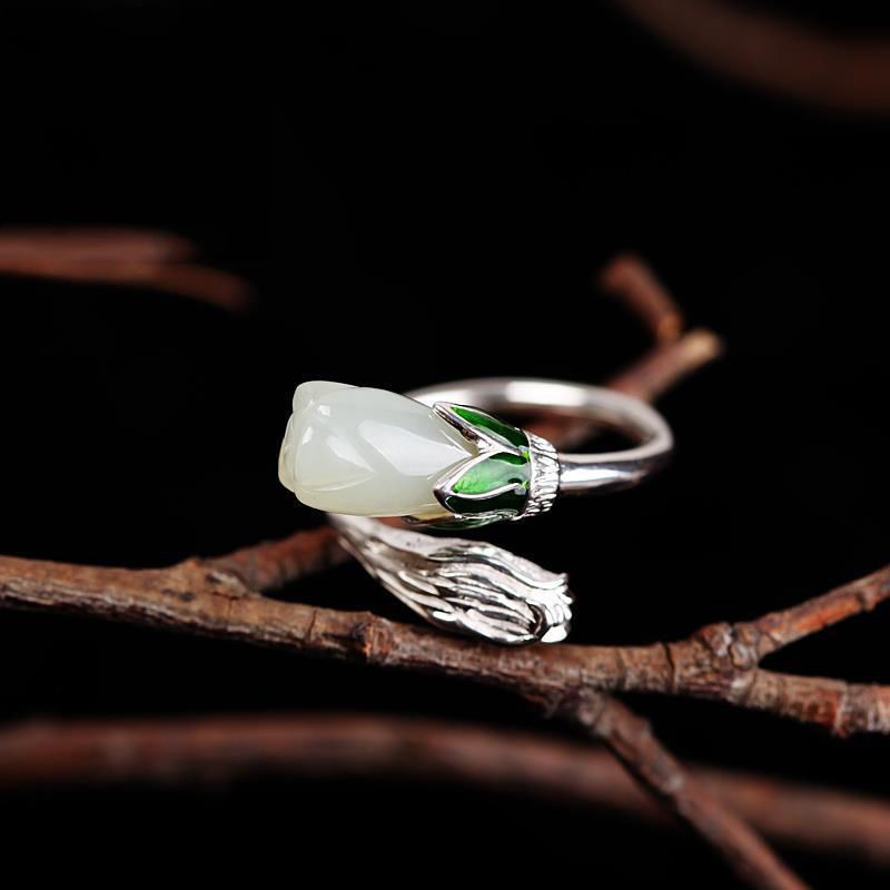Stunning Silver Ring for Daily Wear