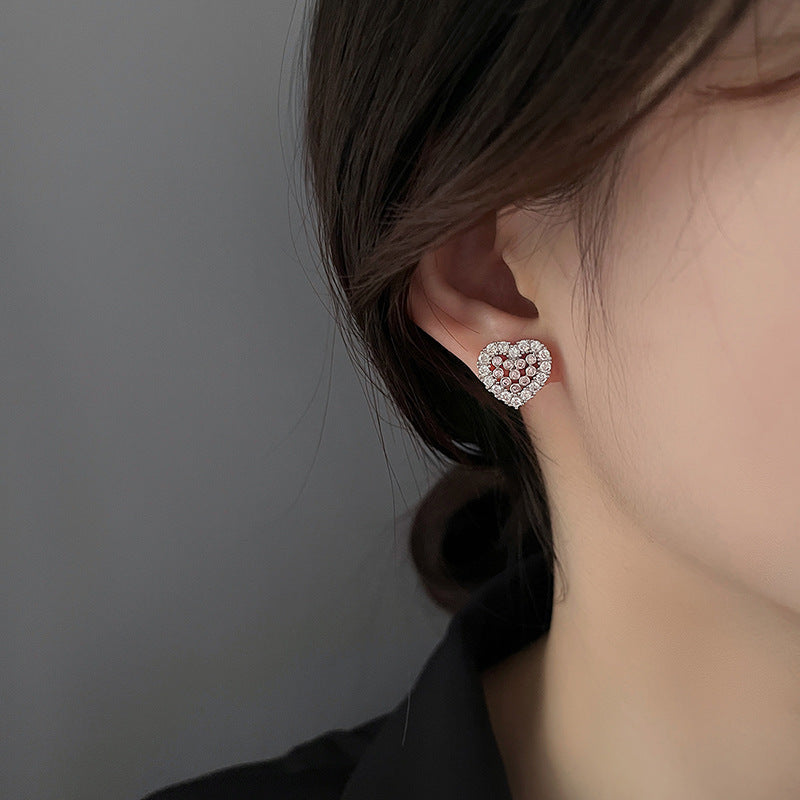 Charming Earring for Any Occasion