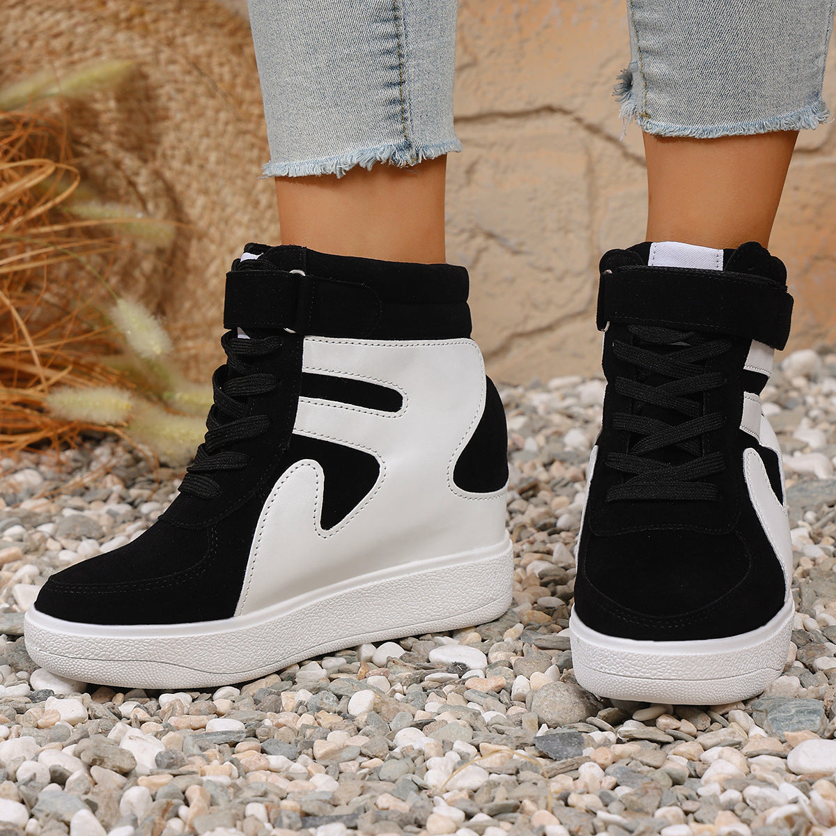 Graceful Orthopedic Sneakers for Modern Look