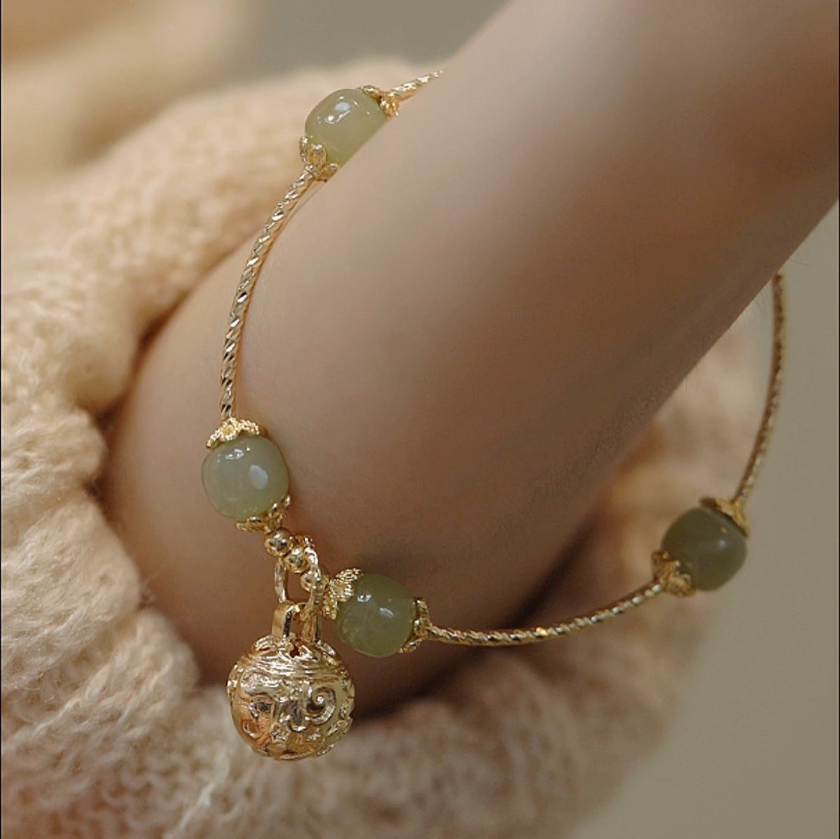 Stunning Bracelet for Daily Wear
