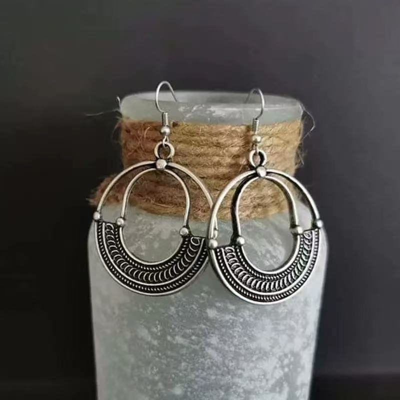 Charming Earring for Any Occasion