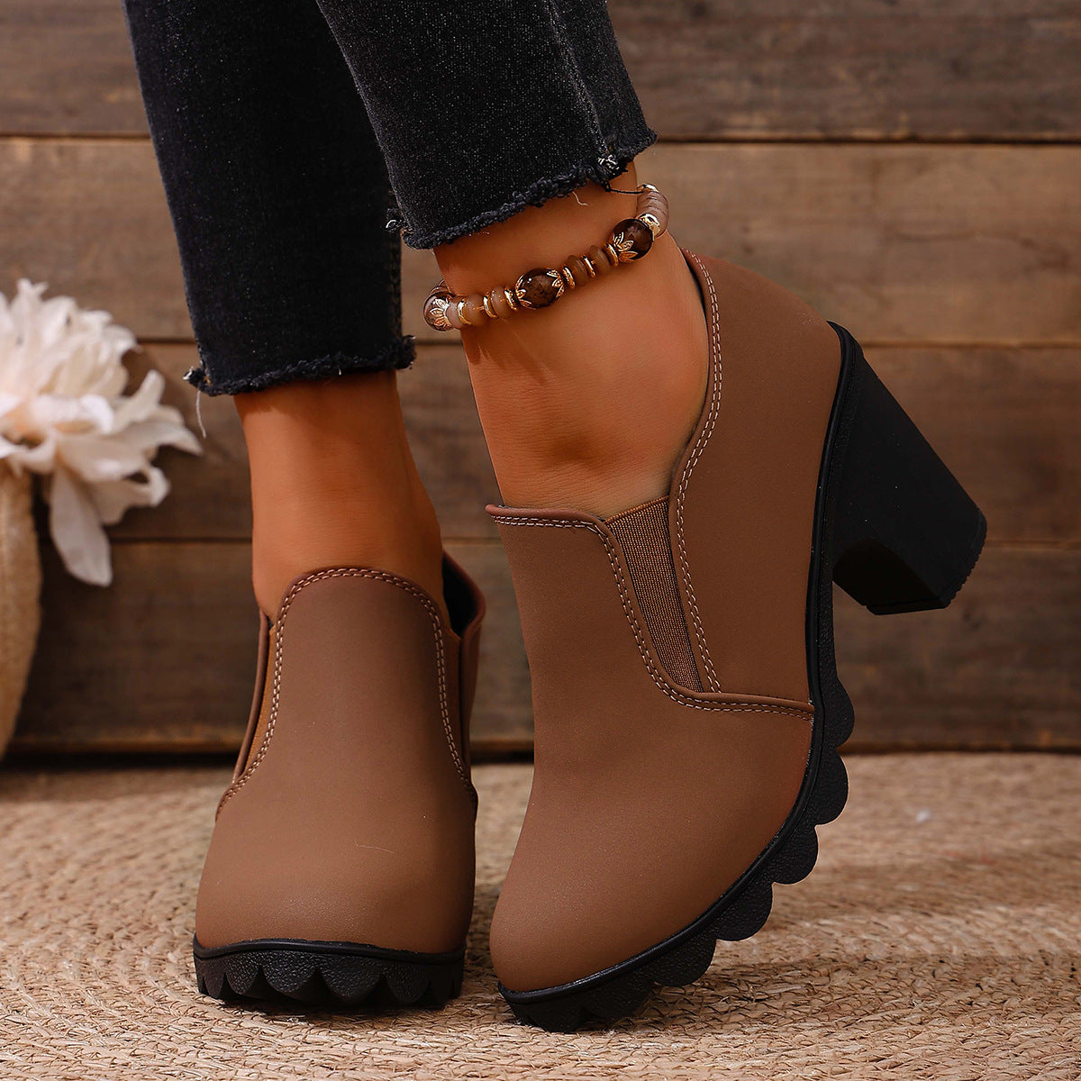 Chic Orthopedic Shoes with Unique Design