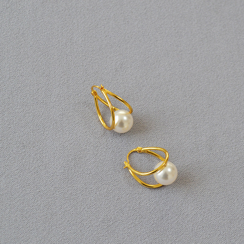 Beautiful Gold Earring with Unique Style