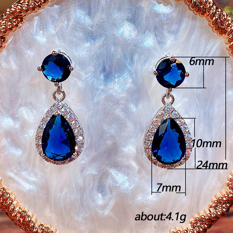 Charming Earring for Any Occasion