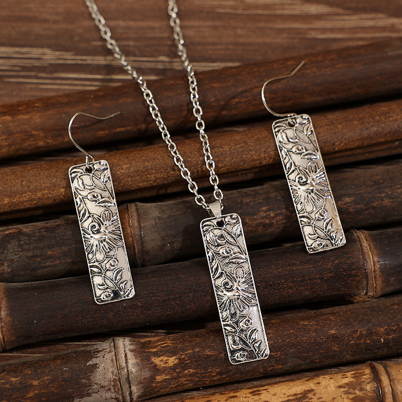 Stunning Necklace for Daily Wear